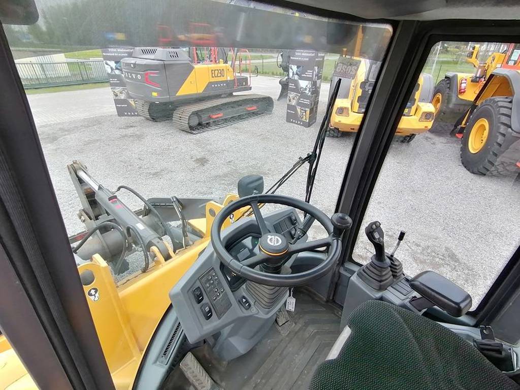 volvo-l-35-g,3bead2eb.jpg