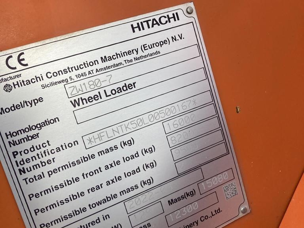 hitachi-zw-180-7,f91d6f41-11.jpg