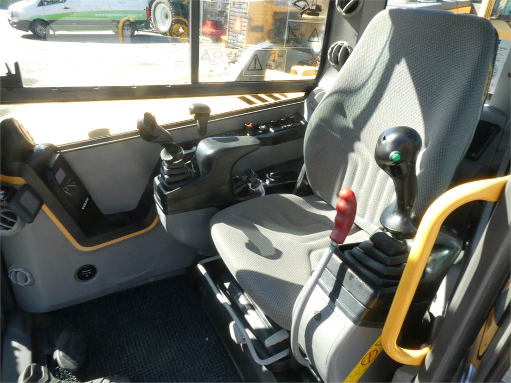 volvo-ecr88d,ecr88d-ud_210301-p1170610.jpg