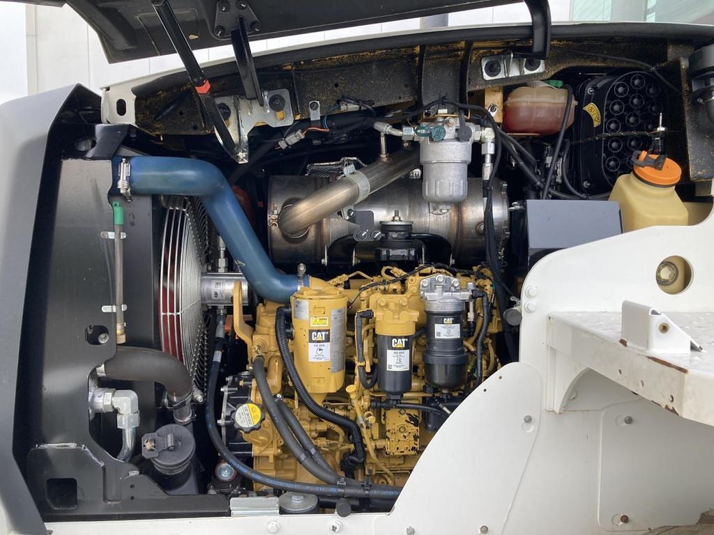 cat-914m,973fa1de-11.jpg