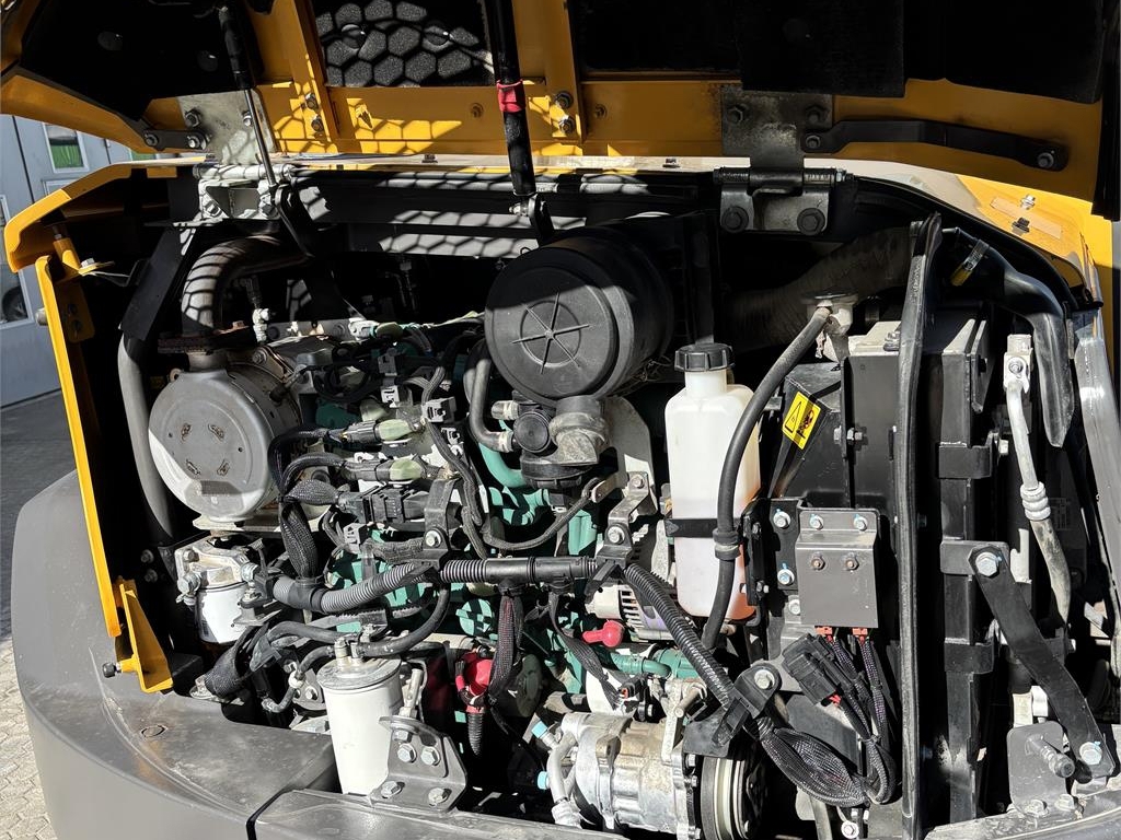 volvo-ec,ecr88d_213912a-ecr88d213912(8).jpg