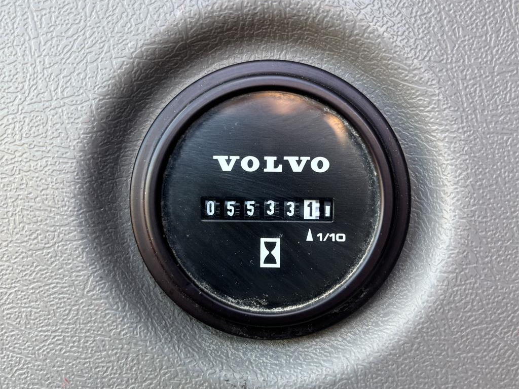 volvo-e,ecr88d_213912a-ecr88d213912(15).jpg