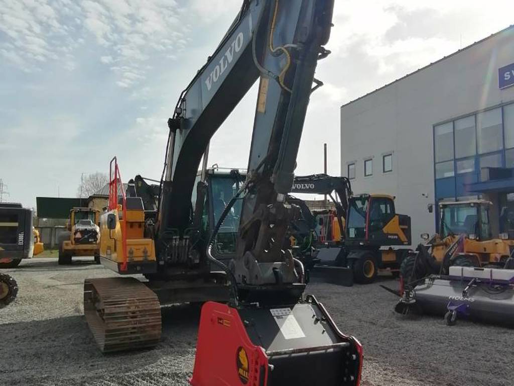 volvo-ec-220-e,f69468d1.jpg