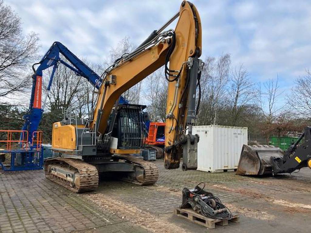 liebherr-r-922-lc-cw40,7db35ff3.jpg