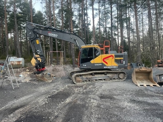 Volvo EC 220 E