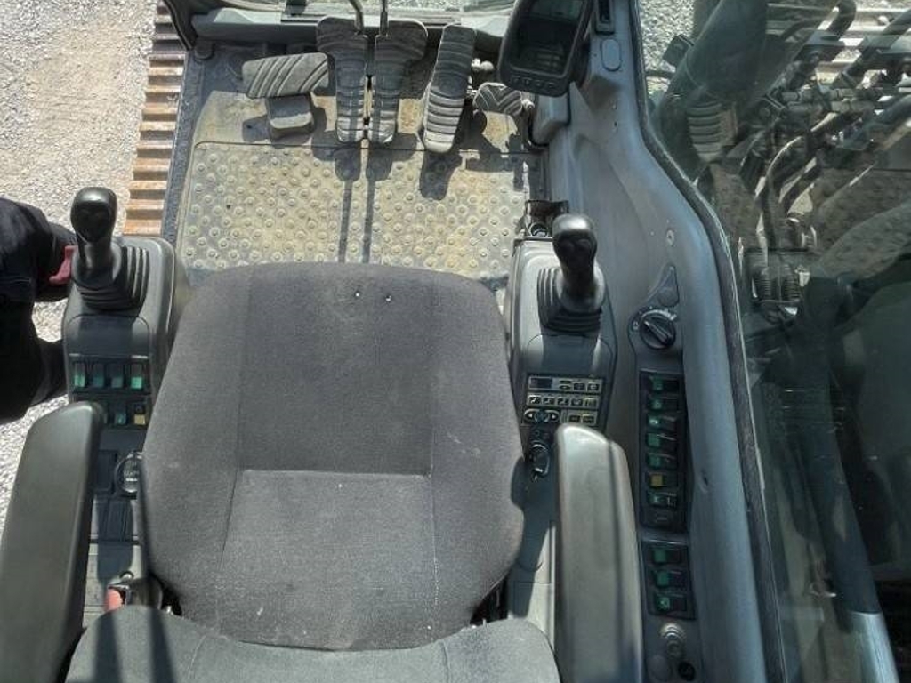 volvo-ec-180-b-lc,03abdfd0.jpg