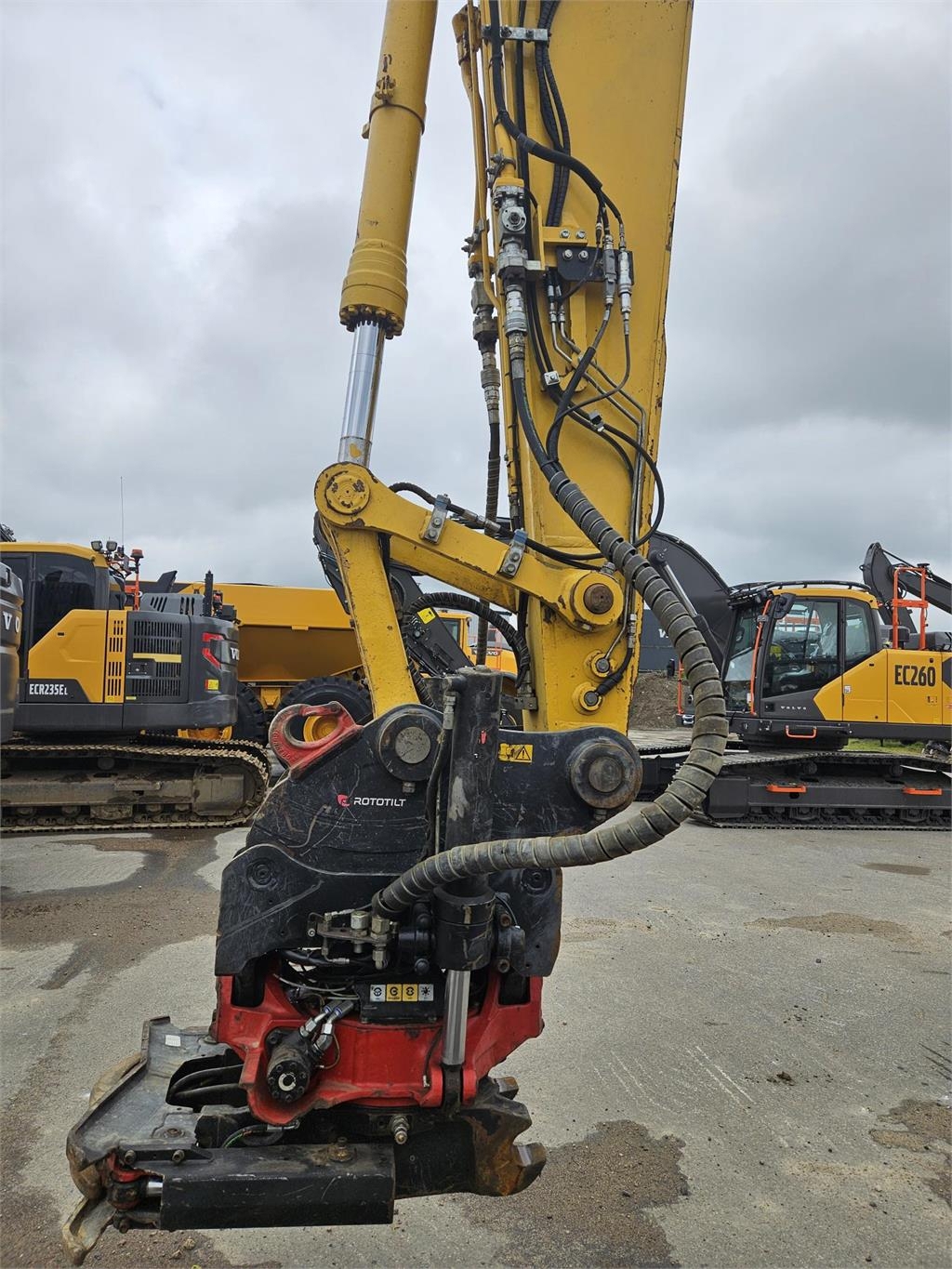 komatsu-pc,pc210lc-11_k70897-1000006833.jpg