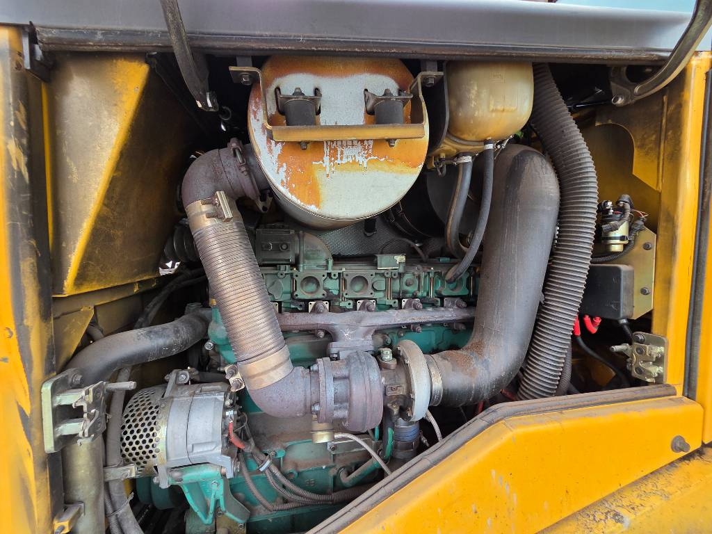 volvo-l-120-e,082f4ee2.jpg
