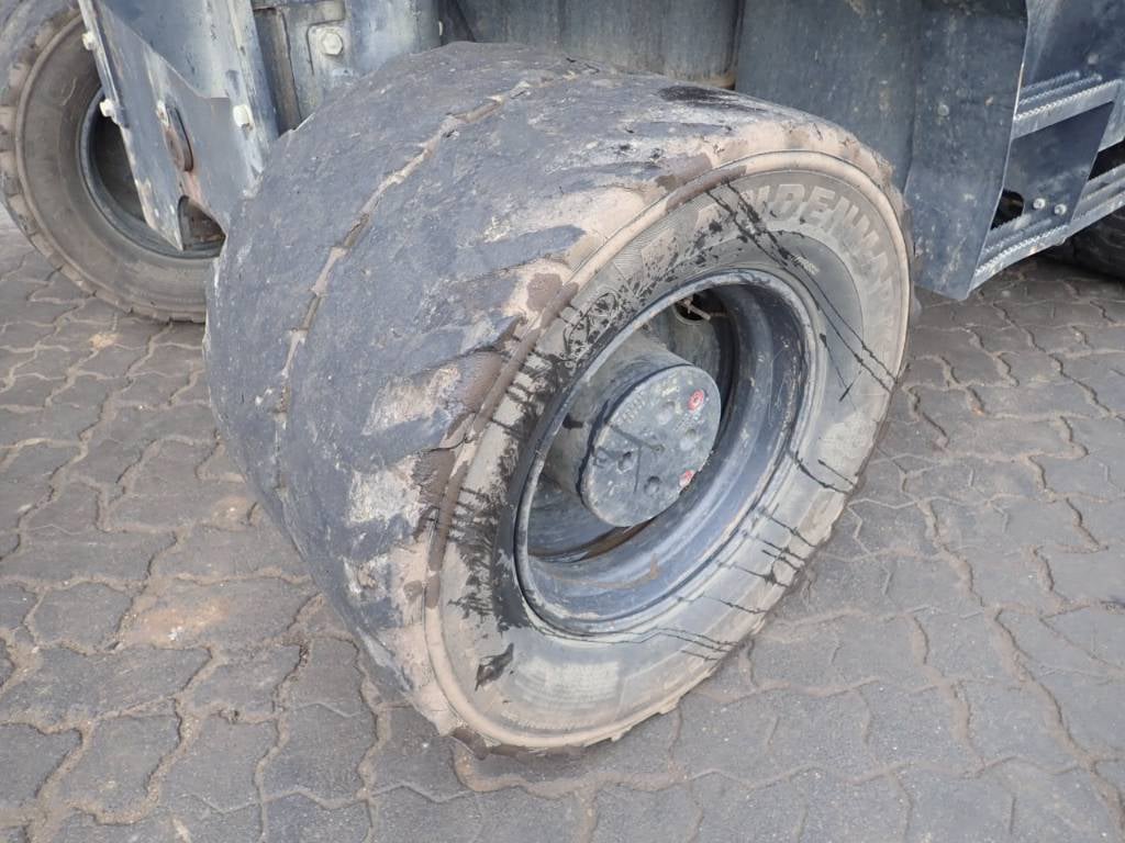 komatsu-pw-180-10,004fc70f.jpg