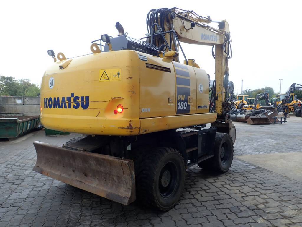 komatsu-pw-180-10,062e3665.jpg