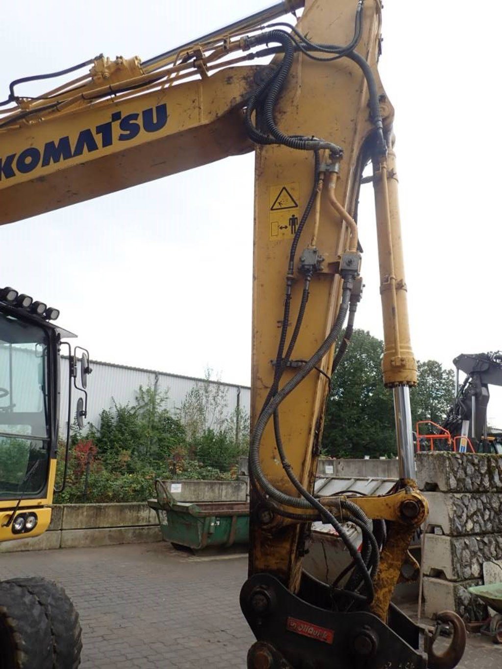 komatsu-pw-180-10,430f3af8.jpg