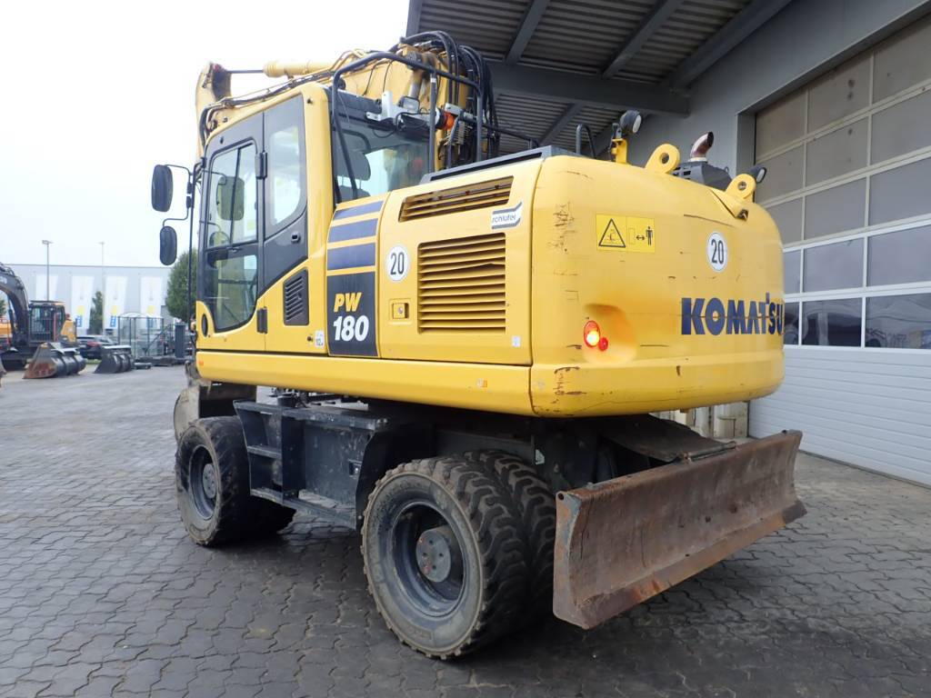 komatsu-pw-180-10,7cbe65c3.jpg