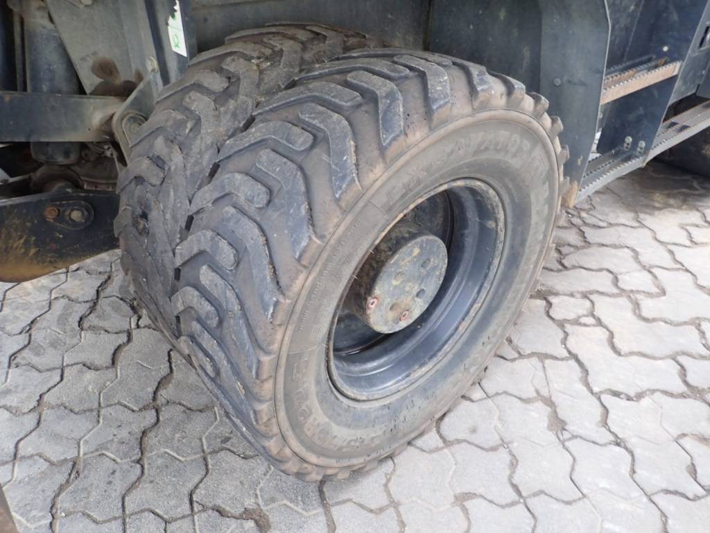 komatsu-pw-180-10,8b19bda1.jpg