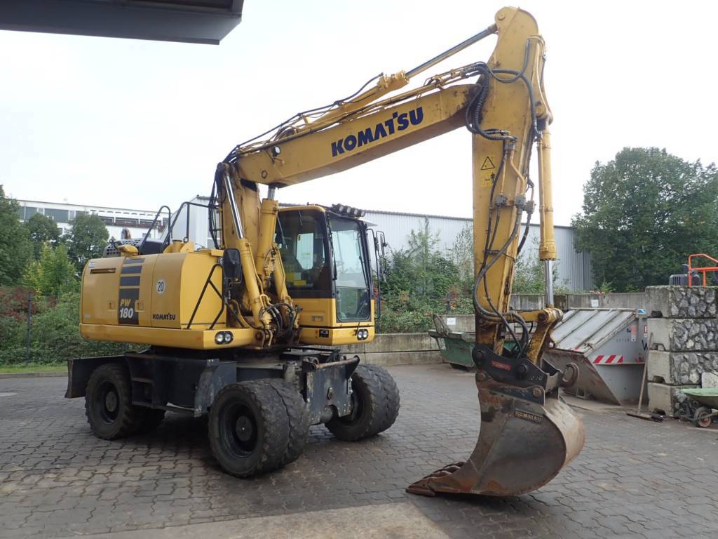 komatsu-pw-180-10,d5ff225a.jpg