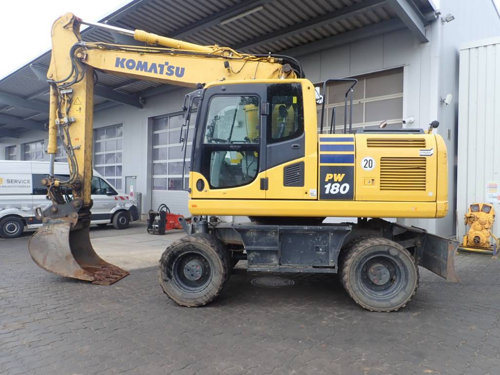 komatsu-pw-180-10,e79bf04d.jpg