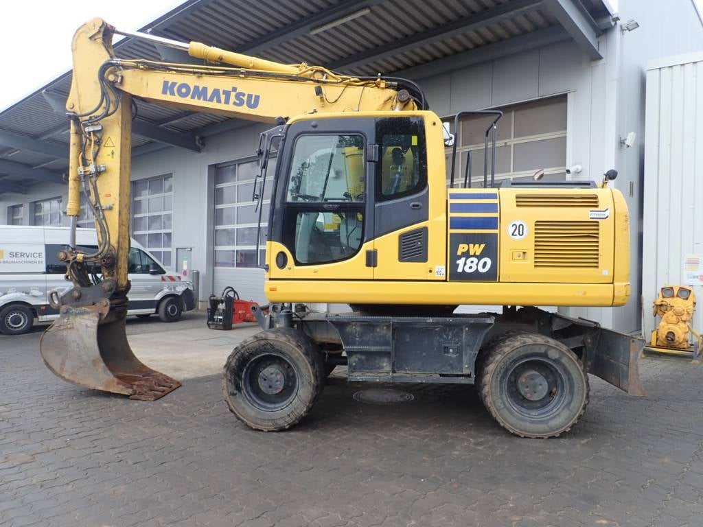 komatsu-pw-180-10,e79bf04d.jpg