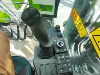 Volvo EC 230
