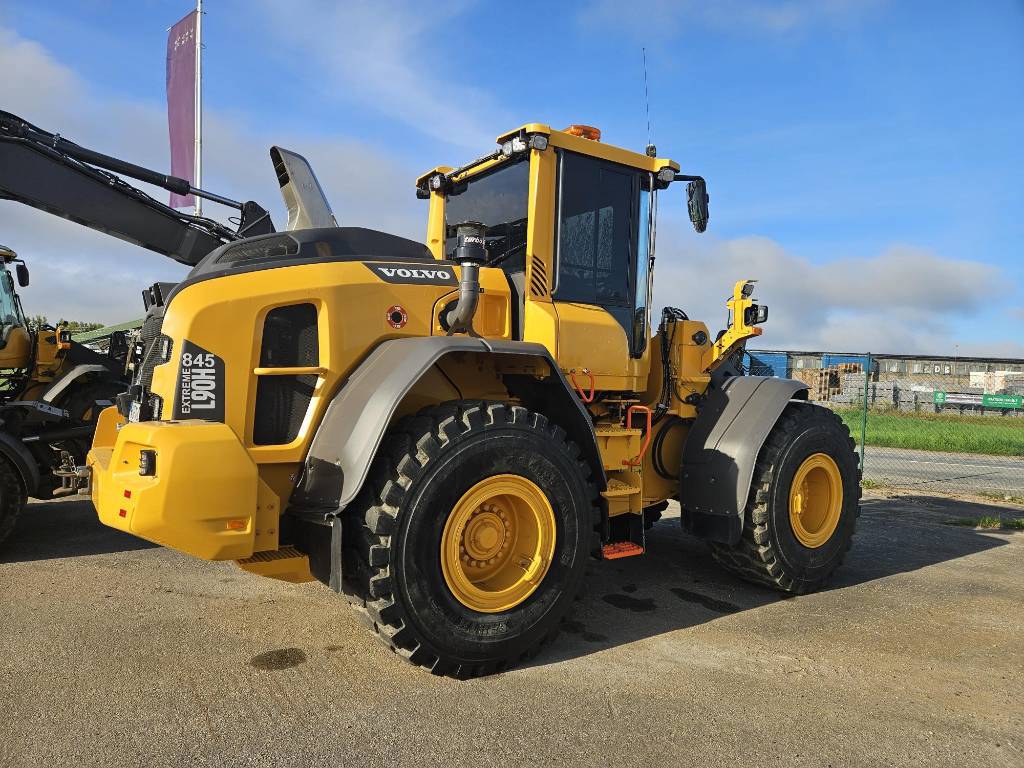 volvo-l-90-h,c777edc3.jpg
