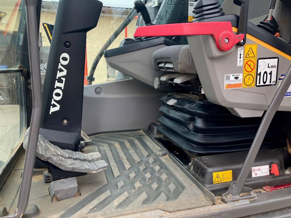 volvo-ew-220-e,1558ad65.jpg