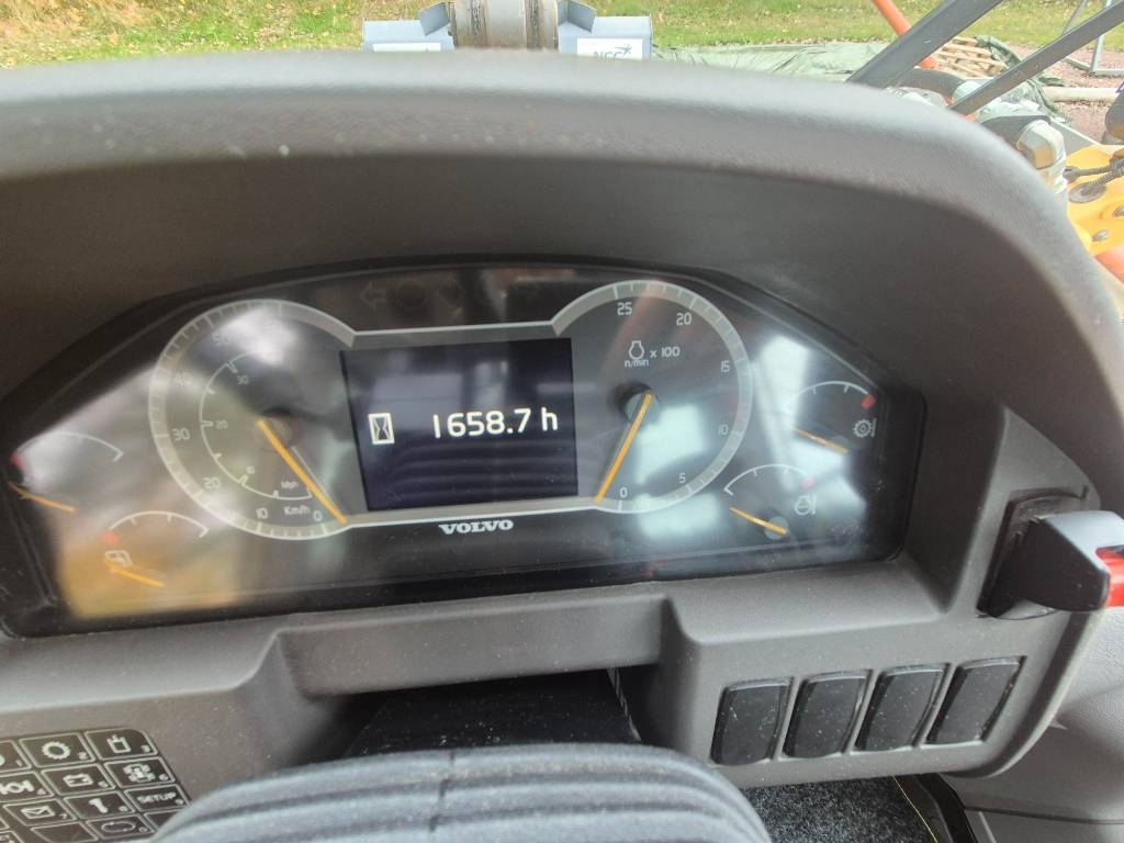 volvo-l-70-h2-endast-1660h,a17083b9.jpg